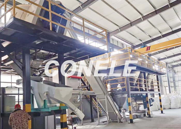 Mélangeur intensif incliné CR20 pour la production de batteries au lithium